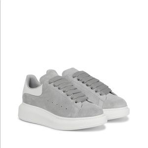 ALEXANDER MCQUEEN Oversized Suede Sneakers Grey